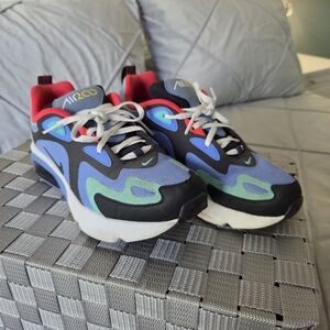 Nike Womens Air Max 200 Sneakers